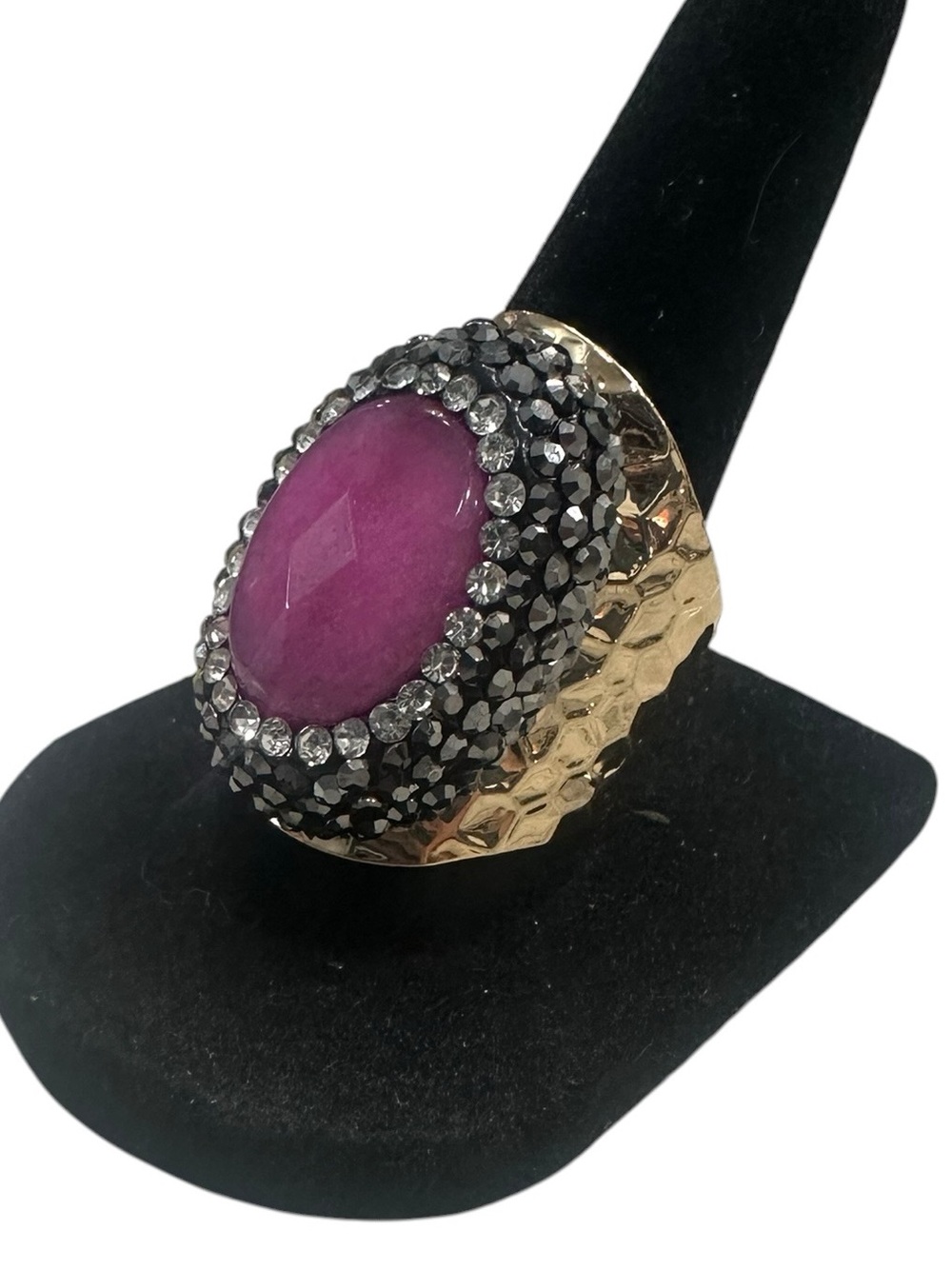 Haus of Lenora Magenta Oval Hammered Gold Cocktail Statement Ring
